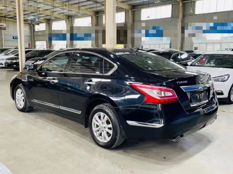 潛江15年日產天籟4