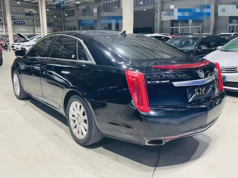 潛江13年凱迪拉克XTS4