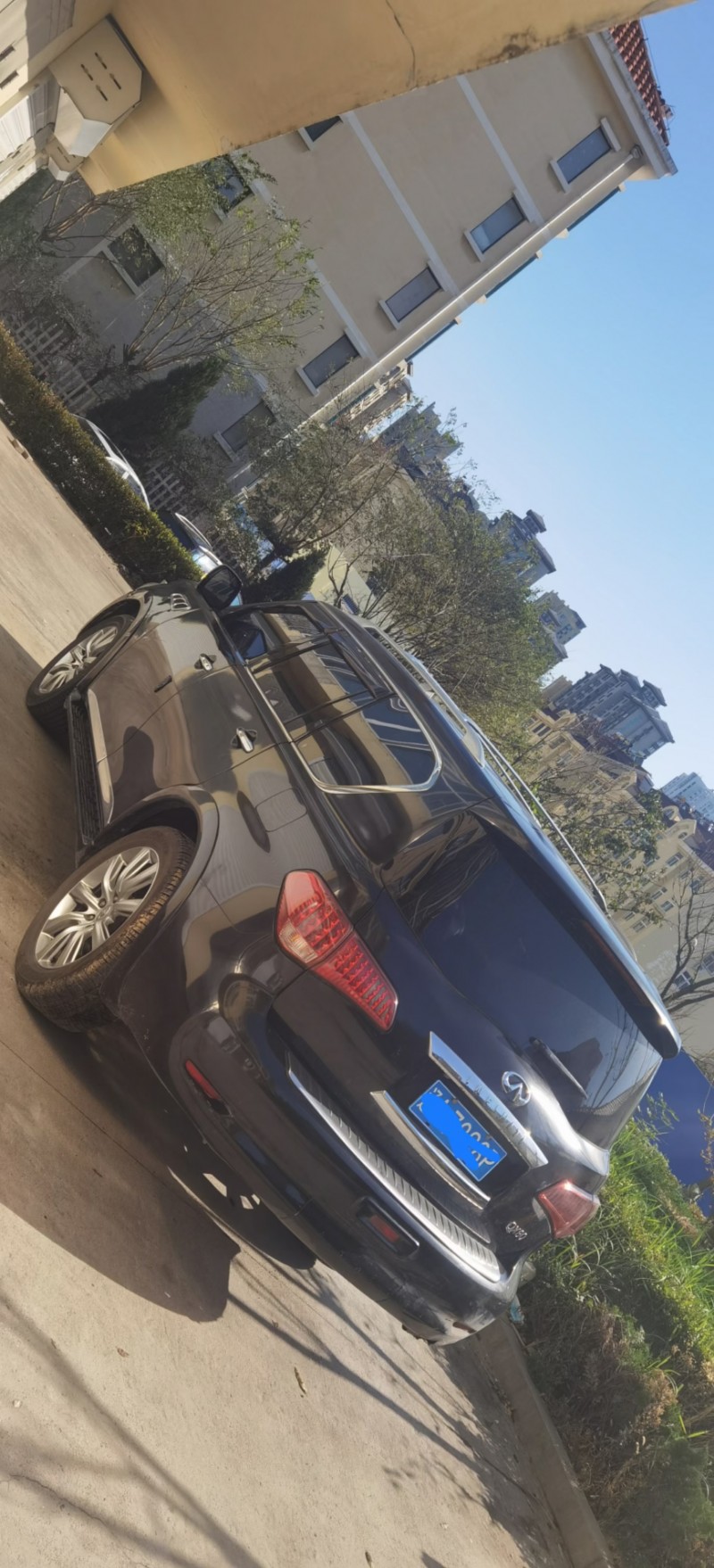 青島13年英菲尼迪QX805