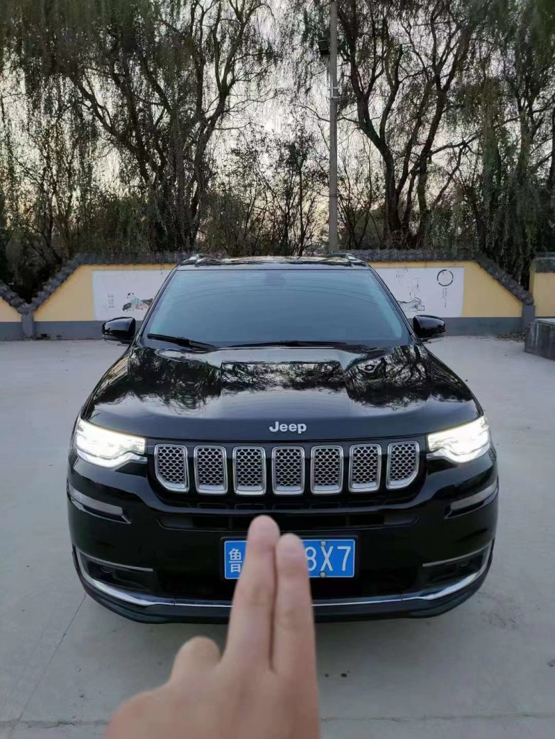 泰安19年Jeep指揮官1