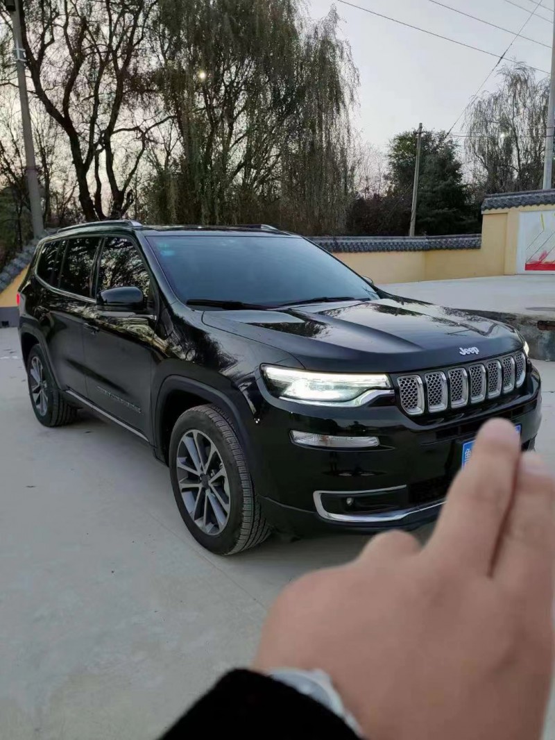 泰安19年Jeep指揮官2