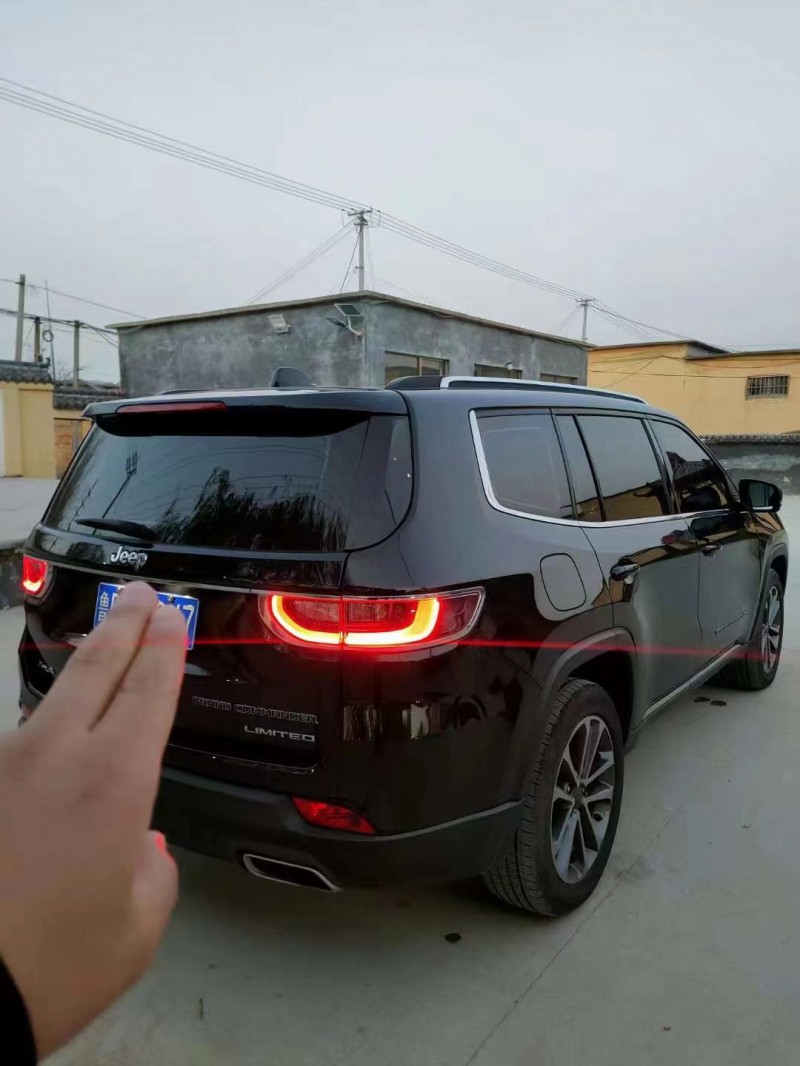 泰安19年Jeep指揮官8