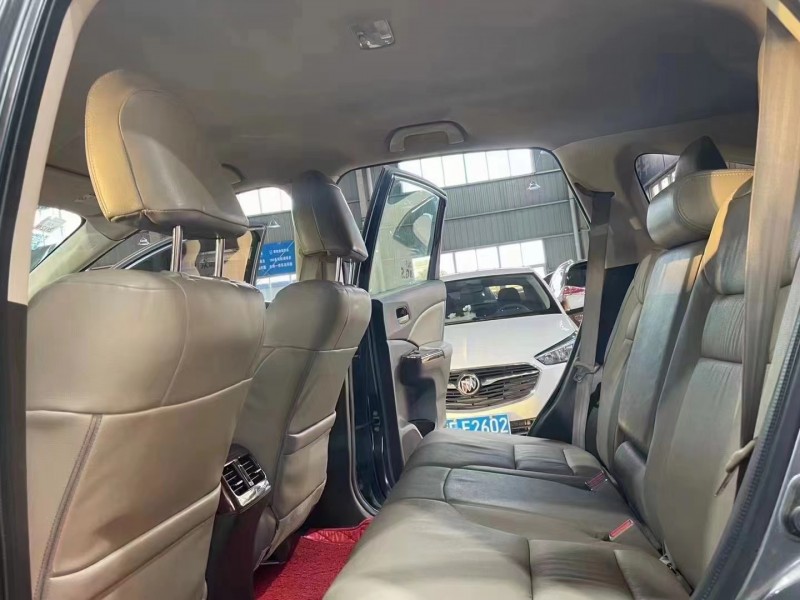 潛江12年本田CR-V7