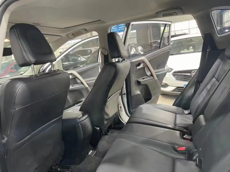 潛江15年豐田RAV47