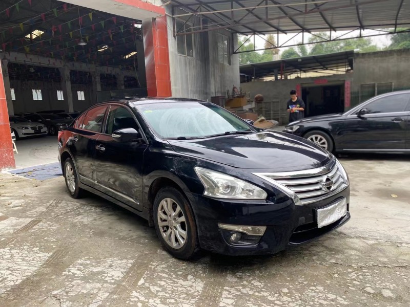 成都13年日產天籟3