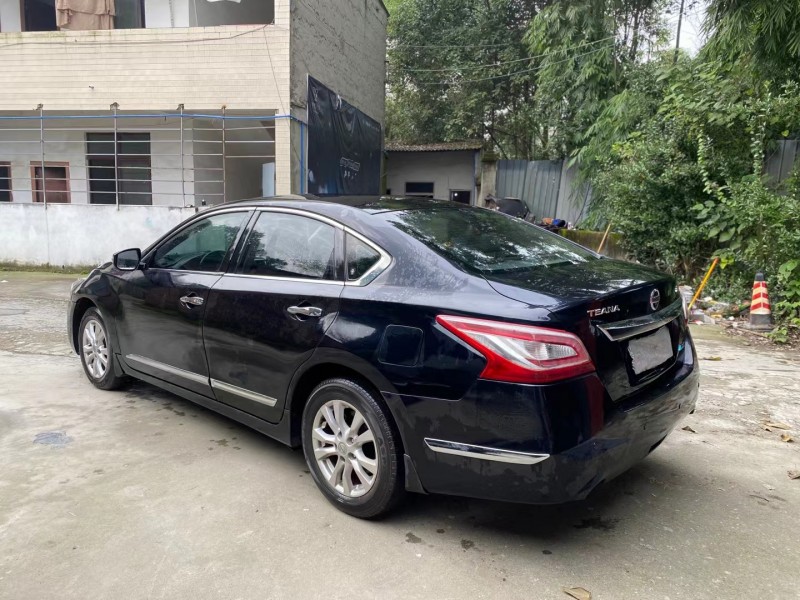 成都13年日產天籟9