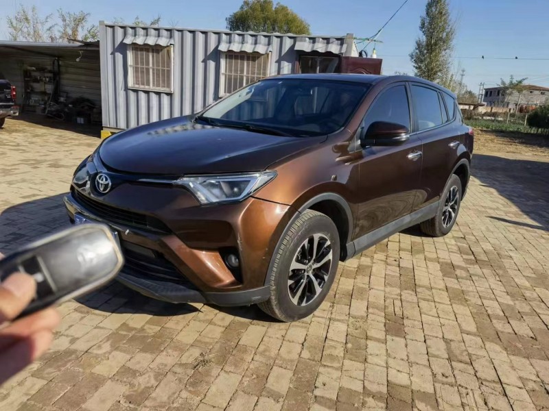唐山17年豐田RAV4榮放2