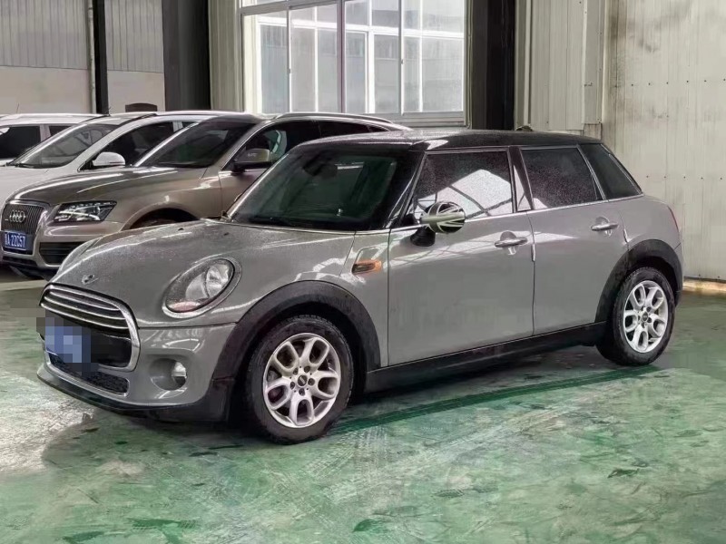 保定15年寶馬MINI3