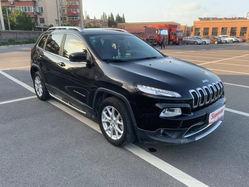 南京19年Jeep自由光2