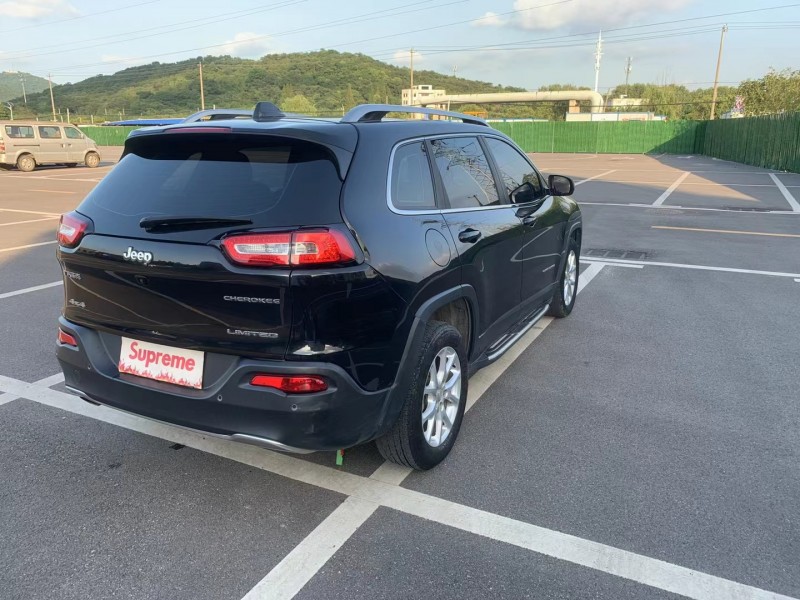 南京19年Jeep自由光4