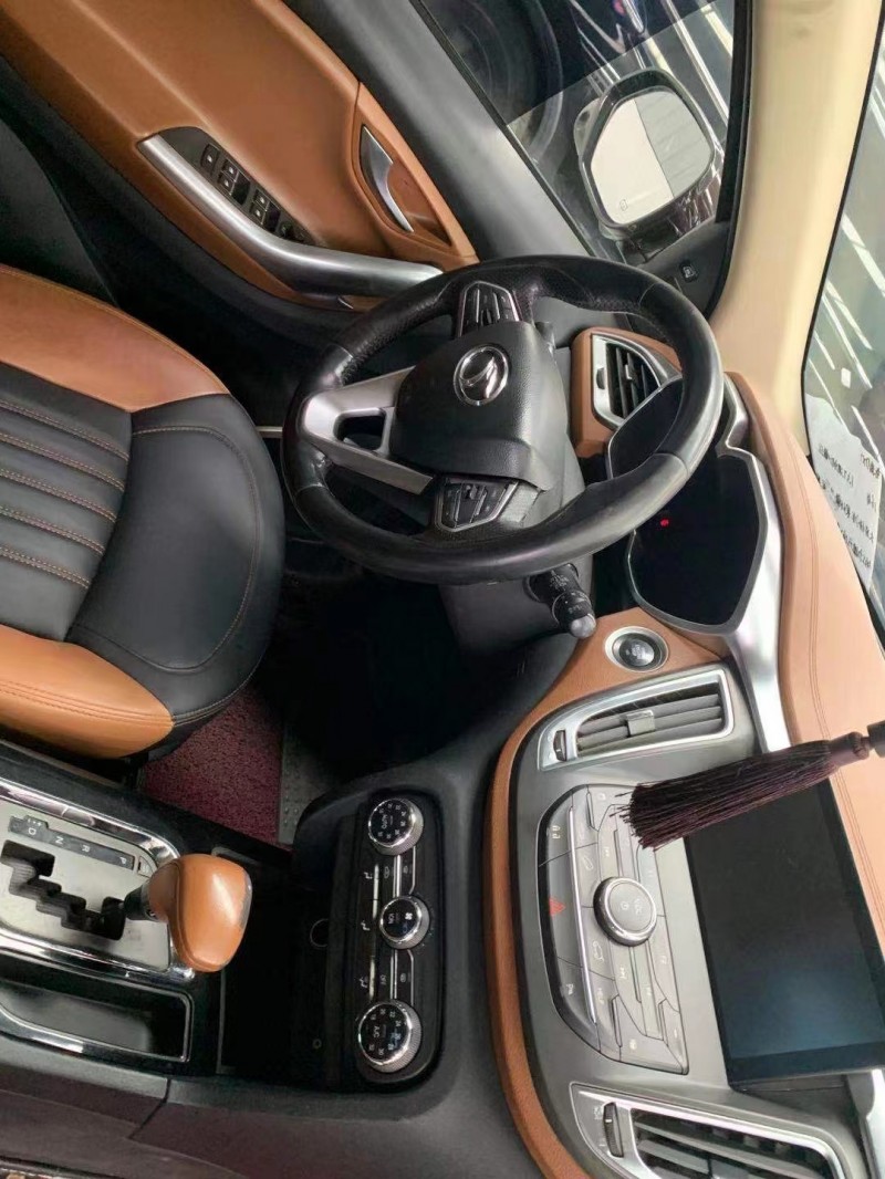 貴陽16年東南汽車DX76