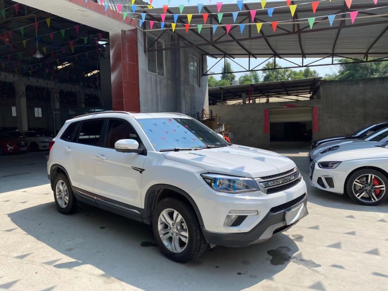成都20年長安汽車CS753
