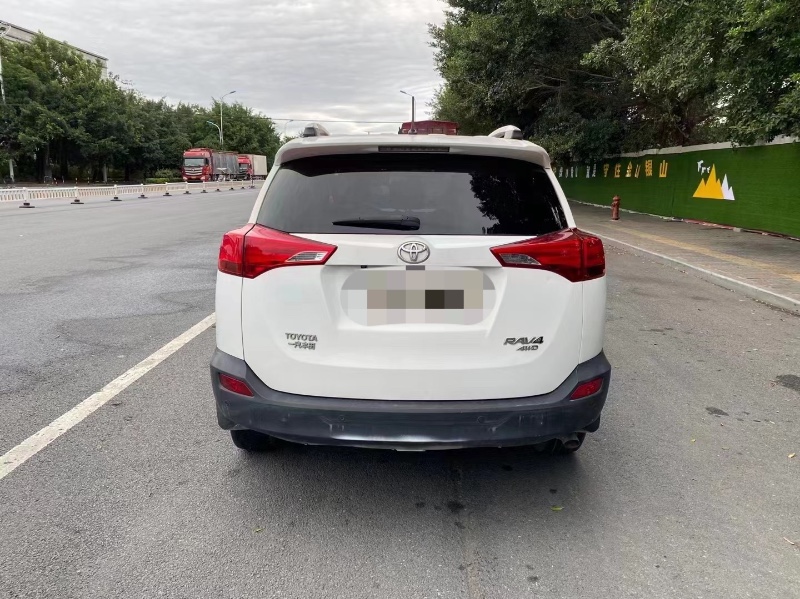 廈門14年豐田RAV4榮放4