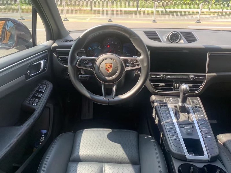 廣州20年保時捷Macan9
