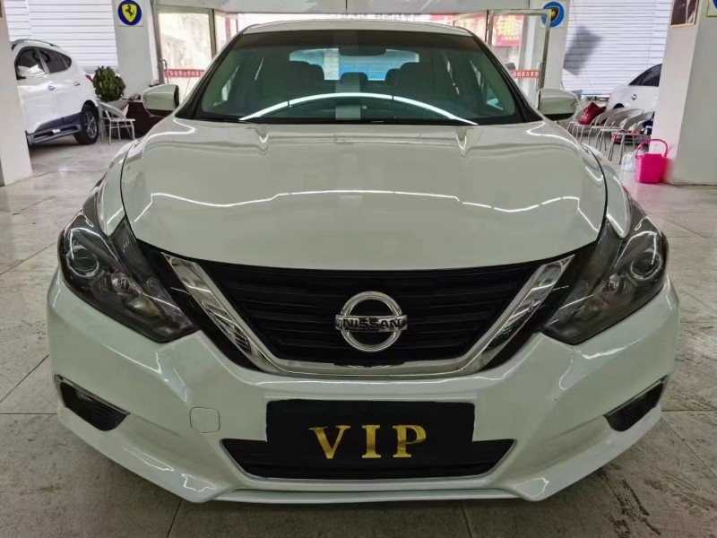 包頭17年日產天籟1