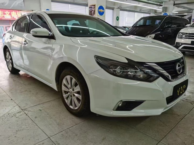 包頭17年日產天籟2