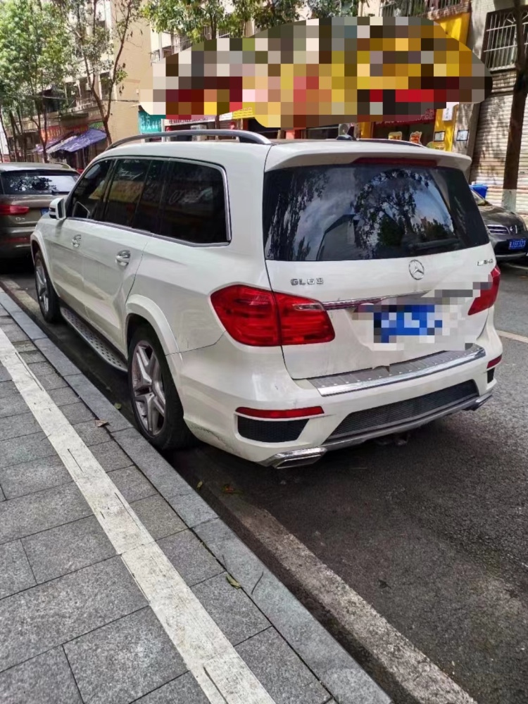 重慶20年奔馳GL級AMG5