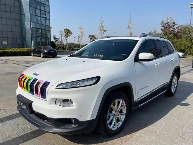 鹽城18年Jeep自由光7