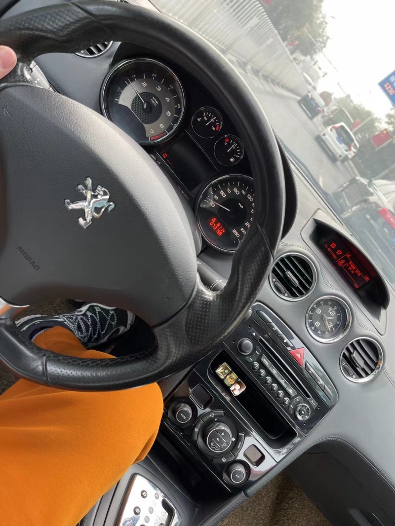 廊坊13年標致RCZ8