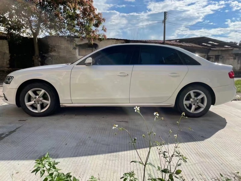 中山14年奧迪A4L6