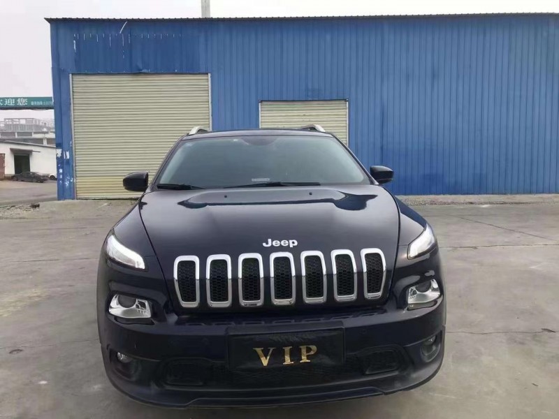 黃岡16年Jeep自由光1