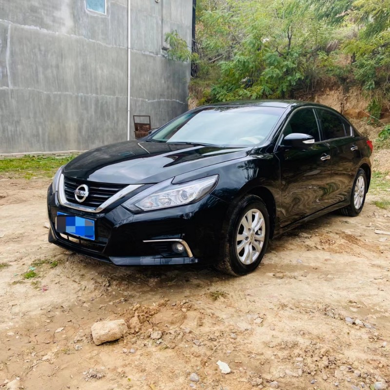 平涼19年日產天籟2