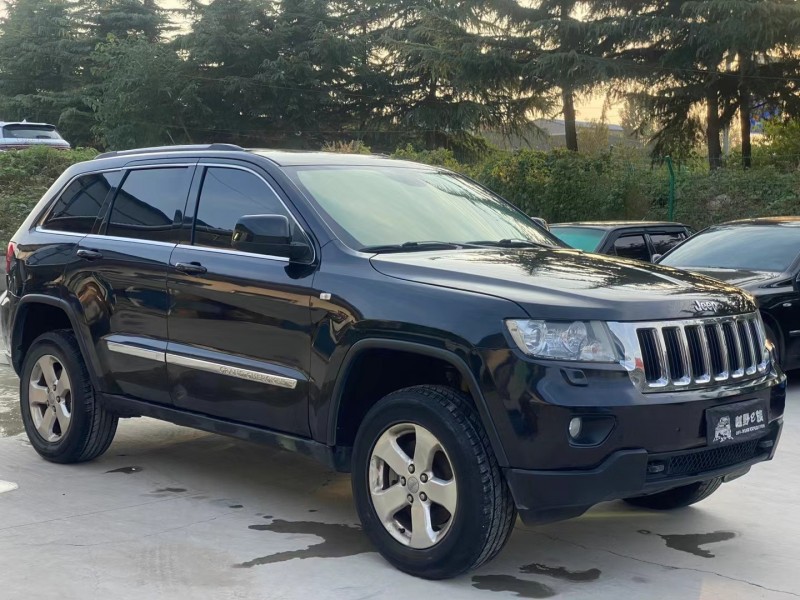 鄭州13年Jeep大切諾基2