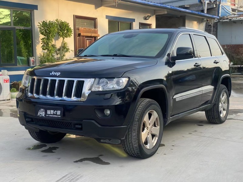 鄭州13年Jeep大切諾基3