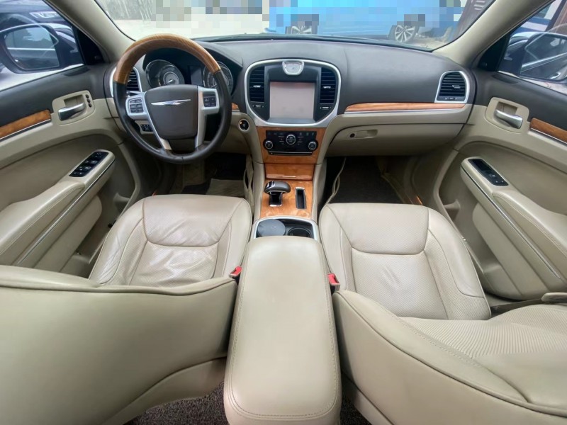 鄭州15年克萊斯勒300C5