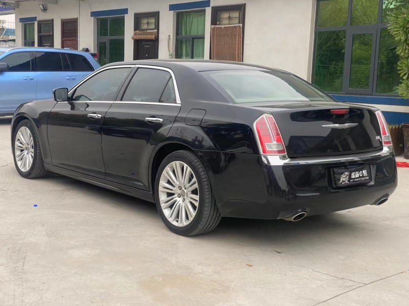 鄭州15年克萊斯勒300C8