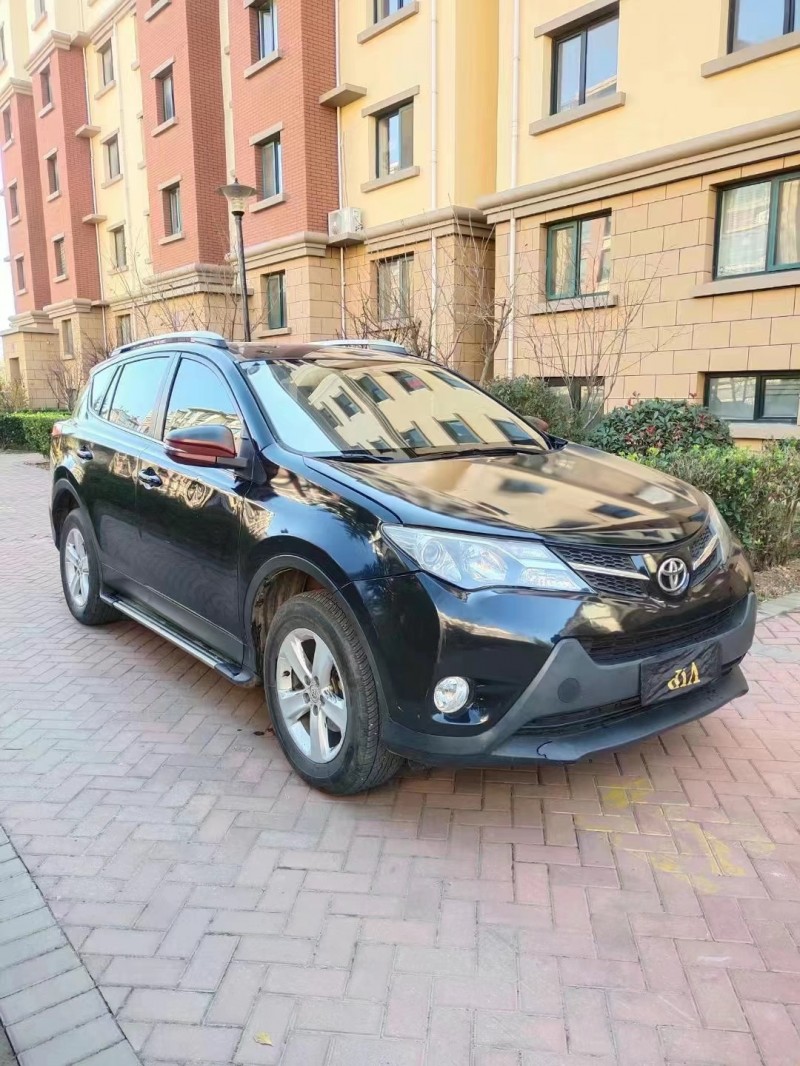 濟寧13年豐田RAV42