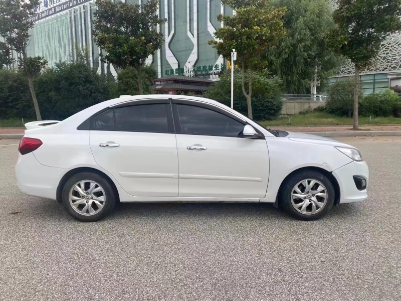煙臺14年長安汽車悅翔V52