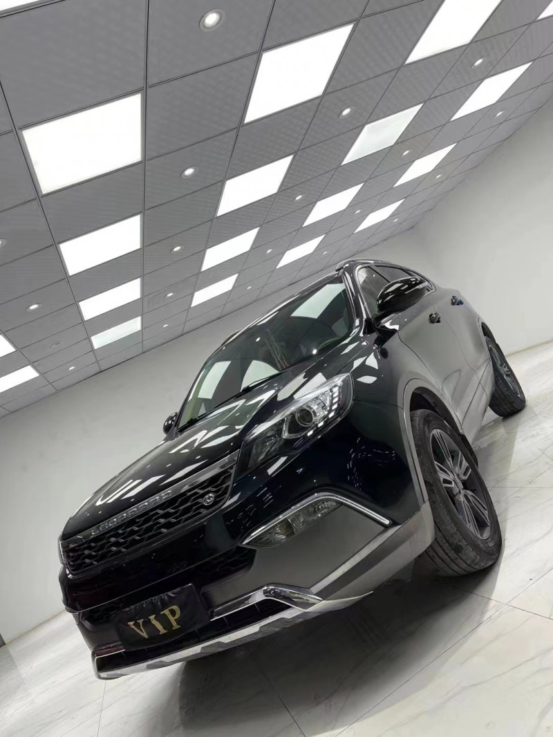 成都19年獵豹汽車CS102