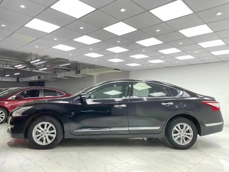 成都16年日產天籟3