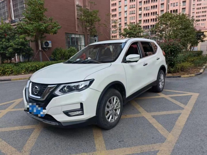 鷹潭19年日產奇駿8