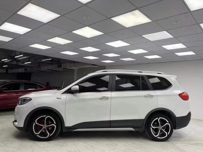 成都19年SWM斯威汽車X73