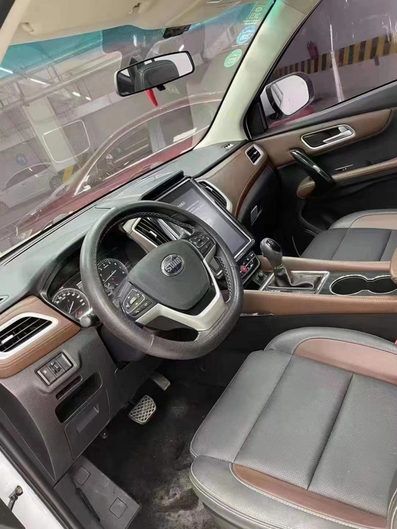 成都19年SWM斯威汽車X76