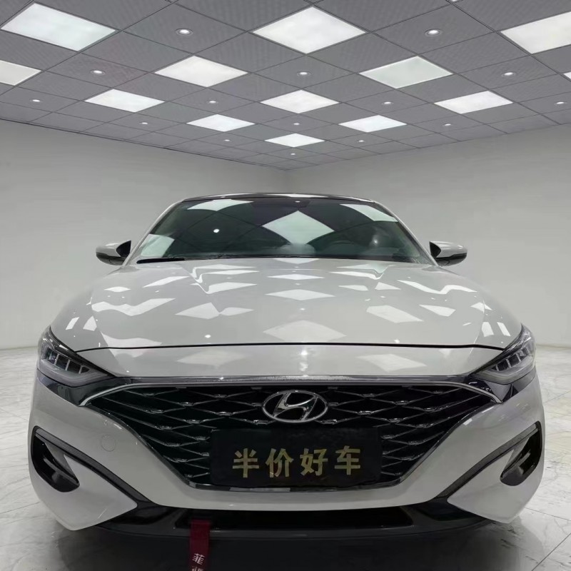 成都20年現代菲斯塔1