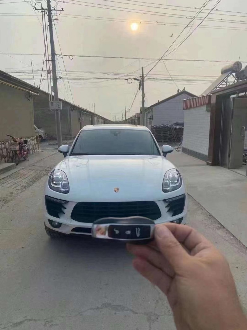 天津18年保時捷Macan1