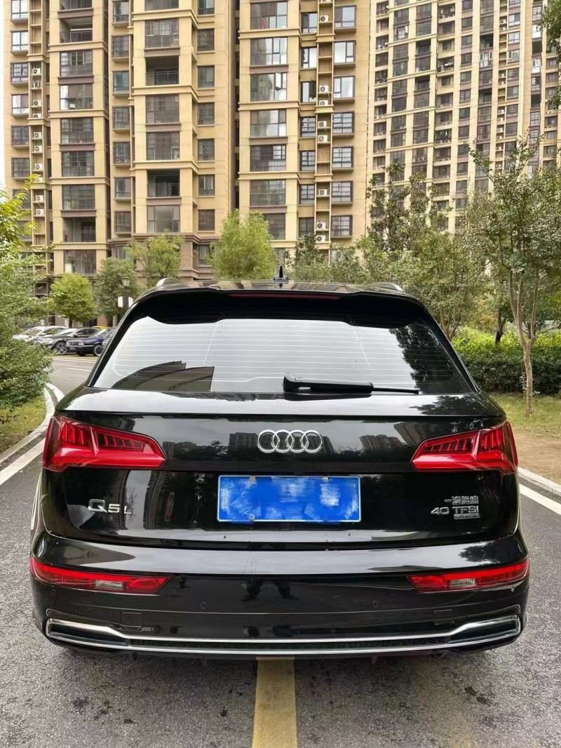 合肥19年奧迪Q58