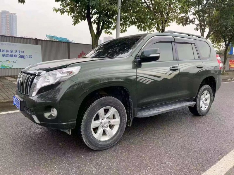 重庆17年丰田普拉多2