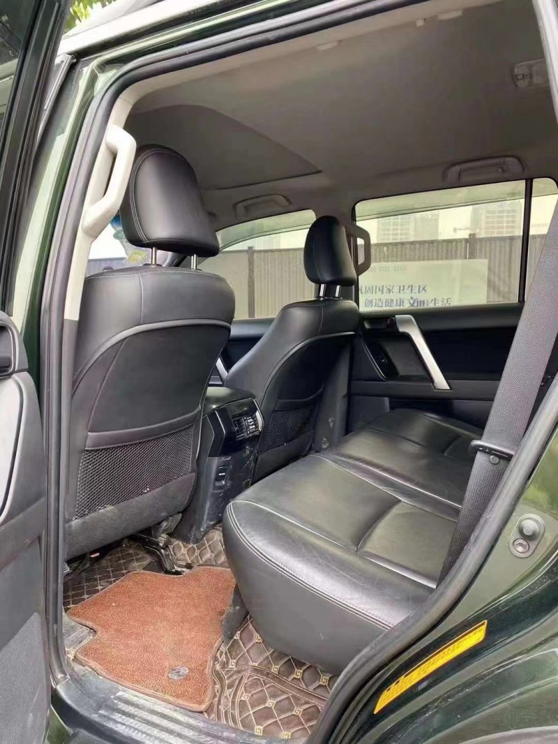 重庆17年丰田普拉多6