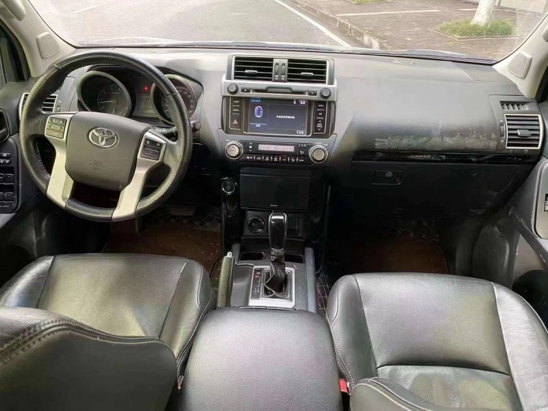 重庆17年丰田普拉多5