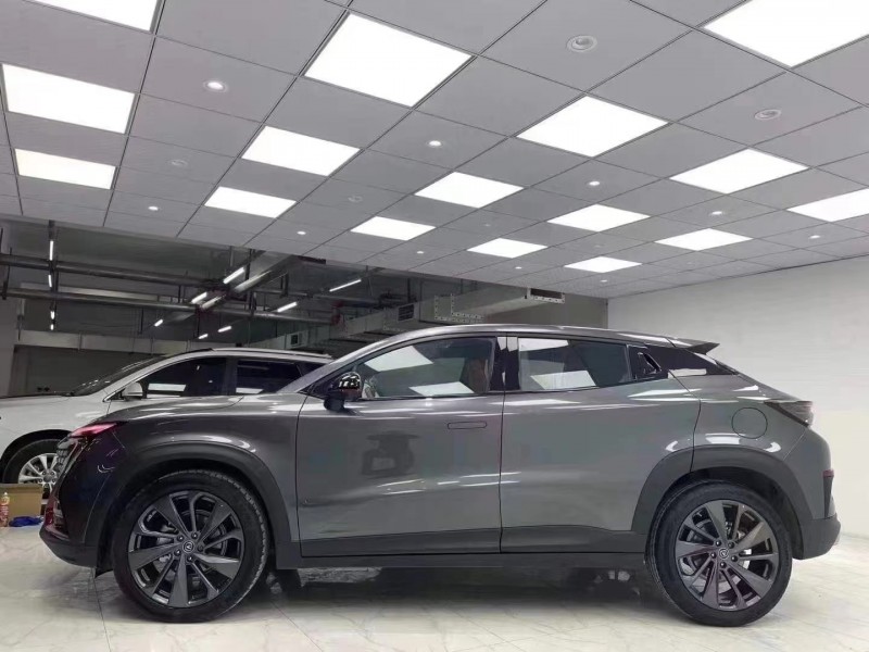 成都20年長安汽車UNI-T3