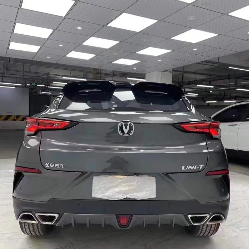 成都20年長安汽車UNI-T5
