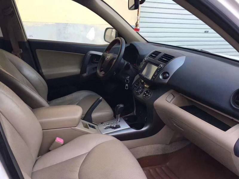 青島13年豐田RAV4榮放5