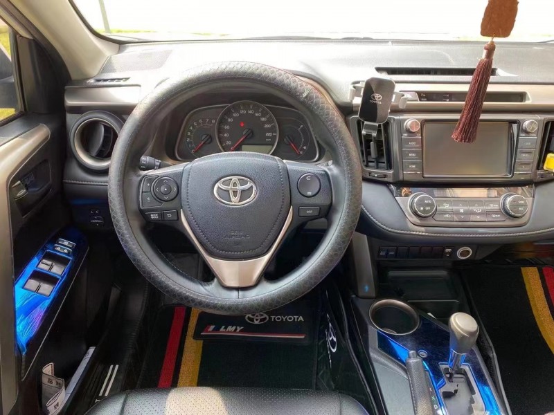 廣州15年豐田RAV4榮放7