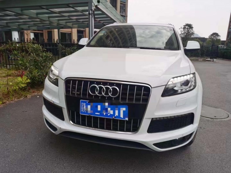 吉安13年奧迪Q71