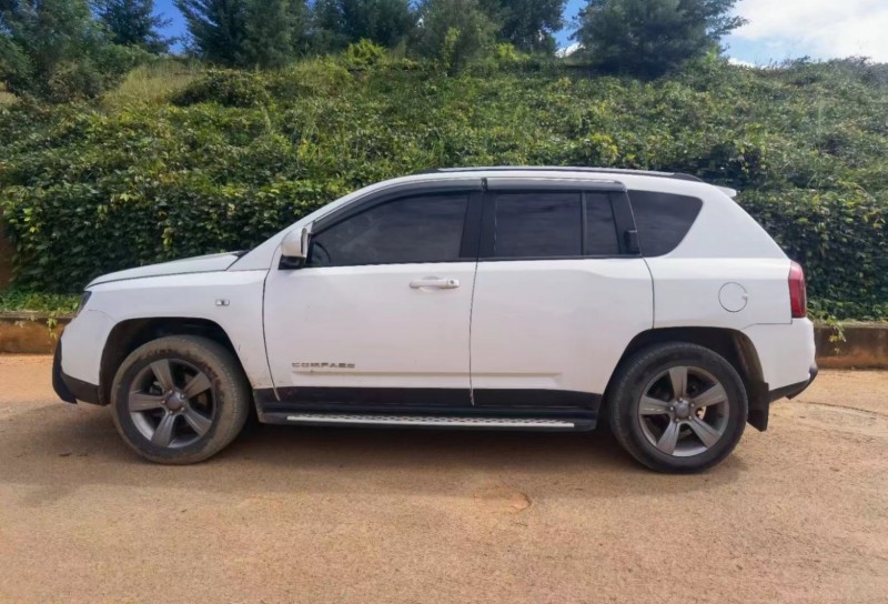 昆明16年Jeep指南者8