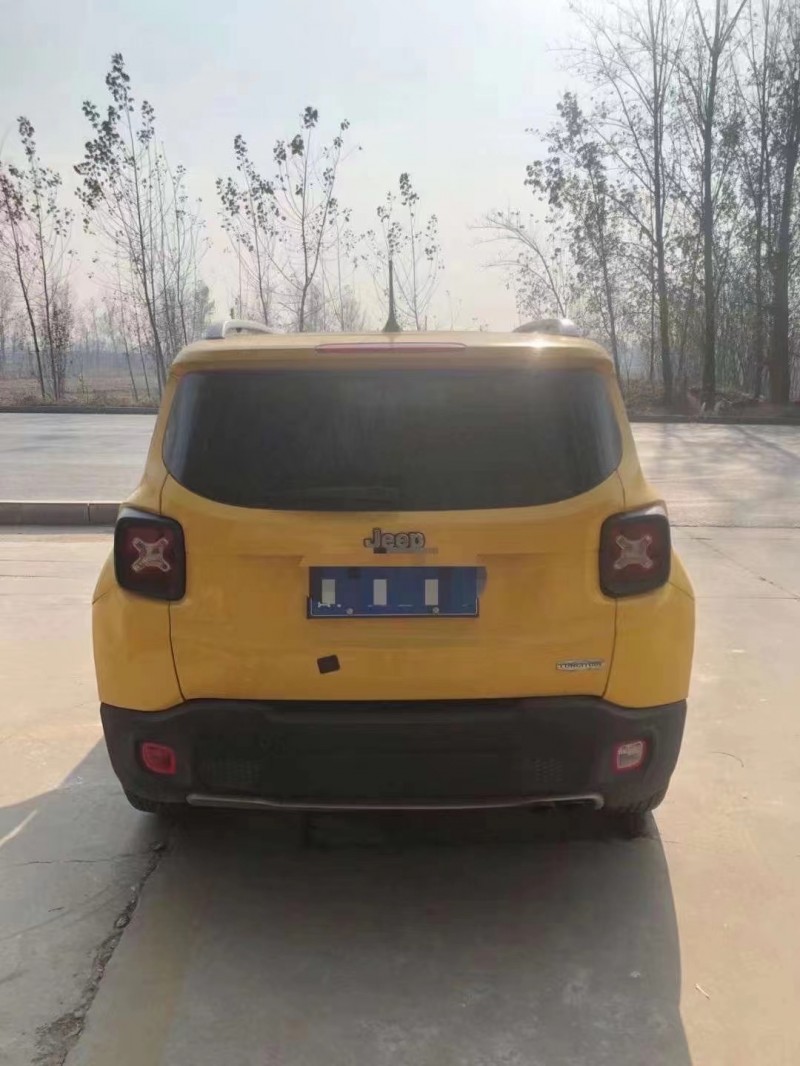 泰安17年Jeep自由俠1